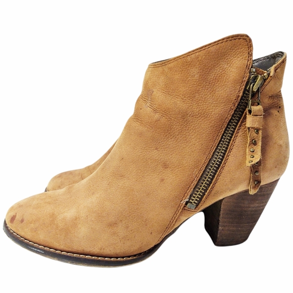 FINAL SALE! 💋Steve Madden WHYSPER Booties - Picture 9 of 15